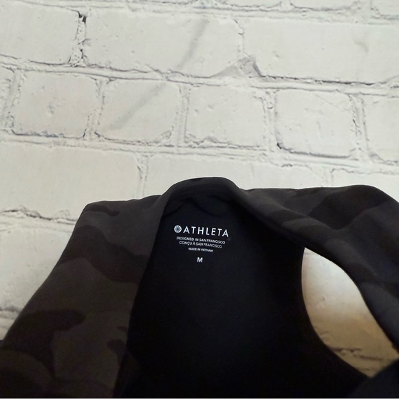 Athleta Crop Top - Picture 2 of 4